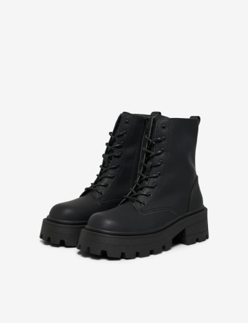 Ghete Only, negru