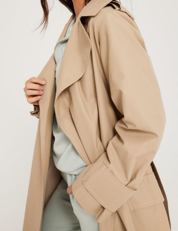 Trench Lucy Mecklenburgh, bej