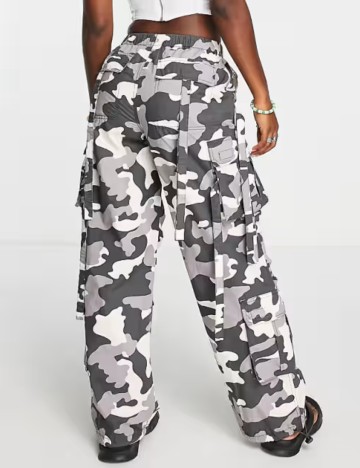 Pantaloni cargo ASOS, mix culori