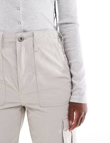 Pantaloni Bershka, gri