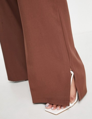 Pantaloni IN THE STYLE, maro