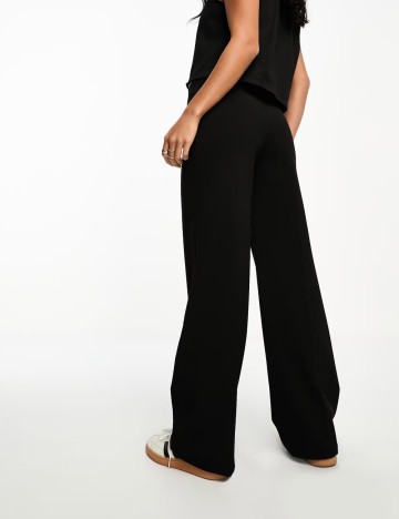 Pantaloni Bershka, negru