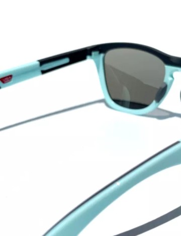 Ochelari de soare Oakley, mix culori