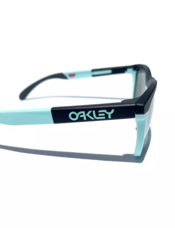 Ochelari de soare Oakley, mix culori