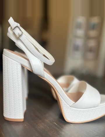 Sandale Glamorous, alb