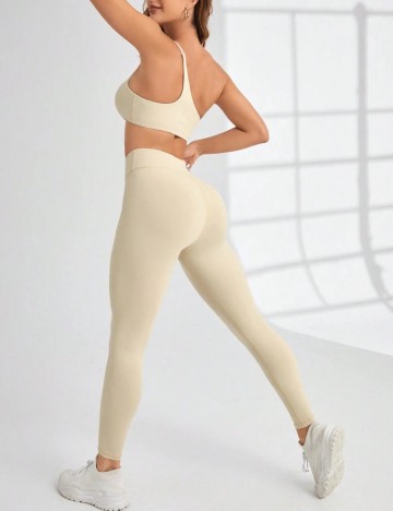 Compleu sport Shein, crem