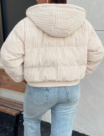 Geaca Shein Curve+, crem