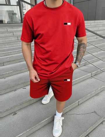 Compleu Tricou și Pantaloni Scurți Shein MANFINITY, roșu