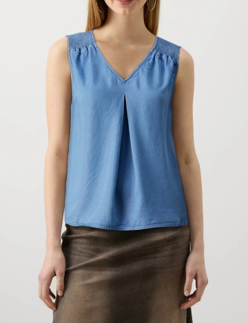 Maiou Only, albastru