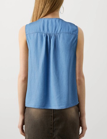 Maiou Only, albastru