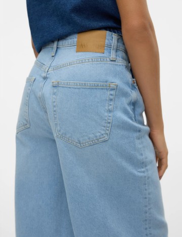 Pantaloni 3/4 Vero Moda Aware, albastru