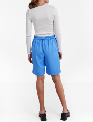 Pantaloni scurți Pieces, albastru