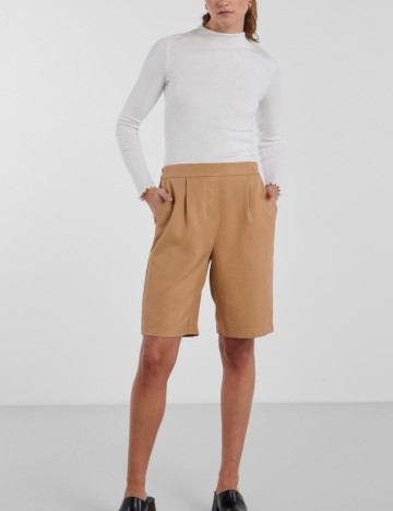 Pantaloni scurți Pieces, maro