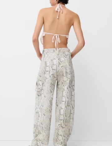 Top Bershka, roz prafuit