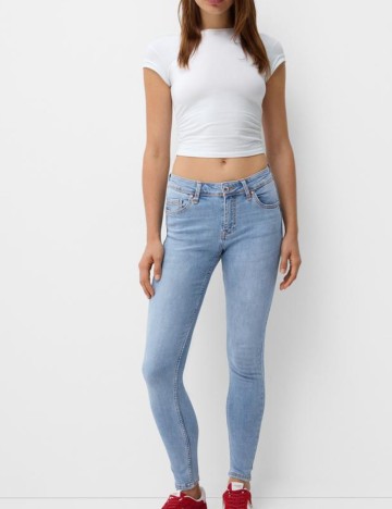 Jeans Bershka, albastru