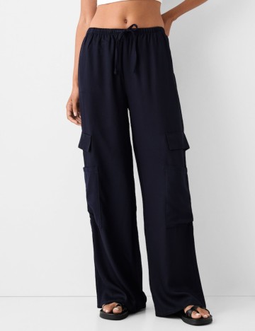 Pantaloni Bershka, albastru