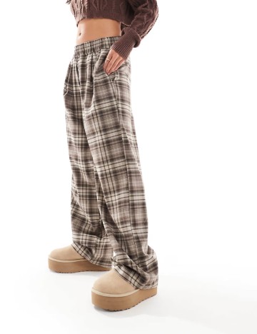 Pantaloni Bershka, mix culori