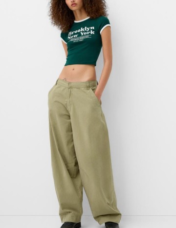 Pantaloni Bershka, verde