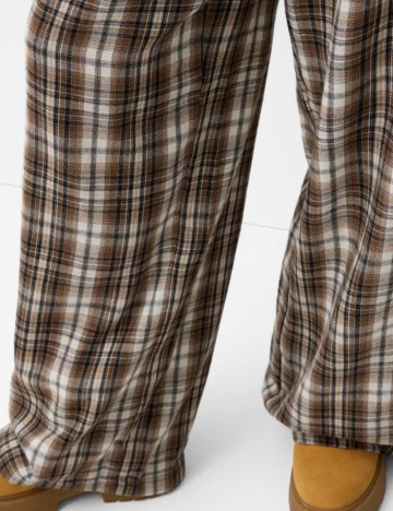 Pantaloni Bershka, mix culori