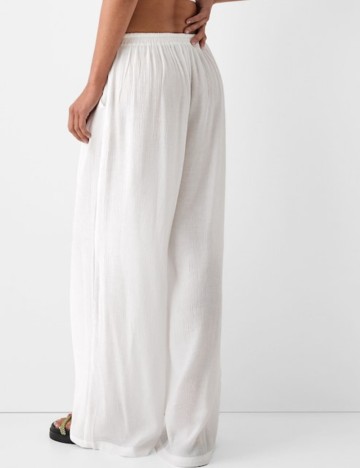 Pantaloni Bershka, alb