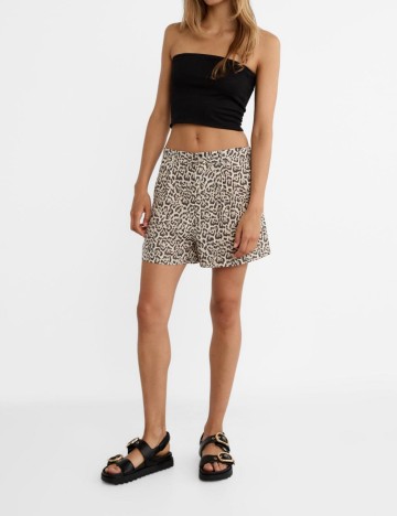 Pantaloni scurți Stradivarius, mix culori