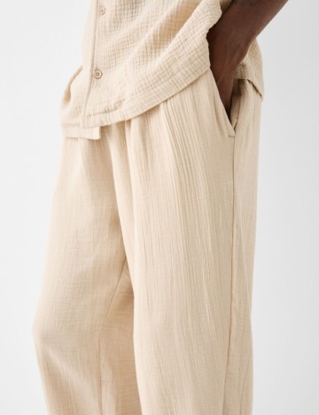 Pantaloni Bershka, crem