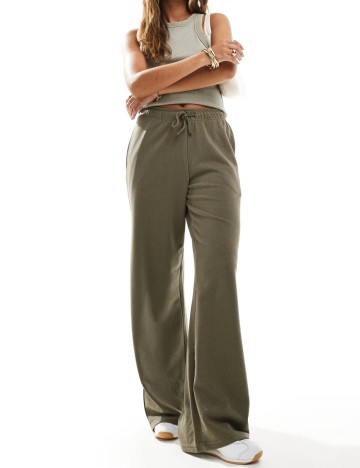 Pantaloni de trening Stradivarius, kaki