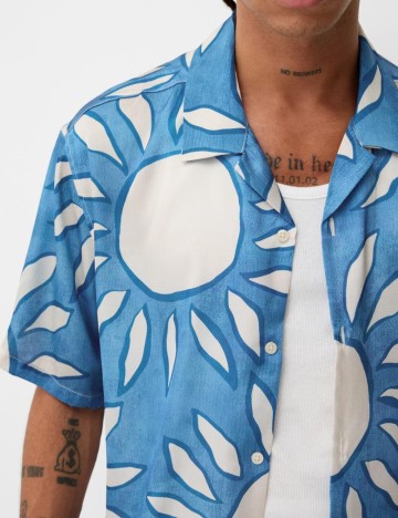 Cămașă cu m&acirc;necă scurtă Bershka, mix culori