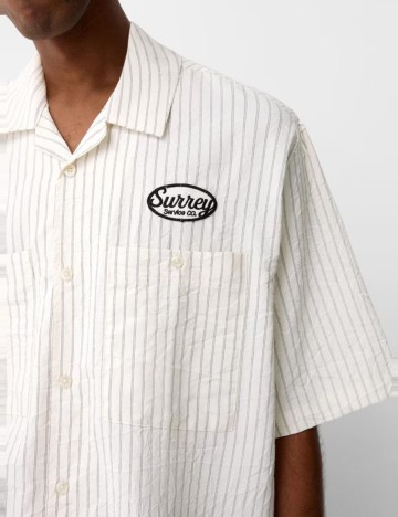 Cămașă cu m&acirc;necă scurtă Bershka, mix culori