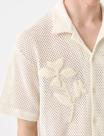 Cămașă cu m&acirc;necă scurtă Bershka, crem