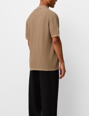 Cămașă cu m&acirc;necă scurtă Bershka, maro