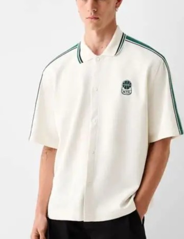 Cămașă cu m&acirc;necă scurtă Bershka, crem