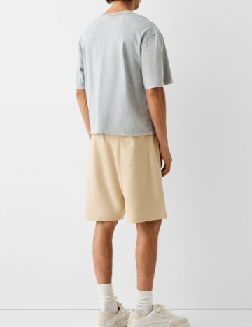 Pantaloni scurți Bershka, bej