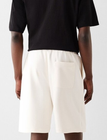 Pantaloni scurți Bershka, crem