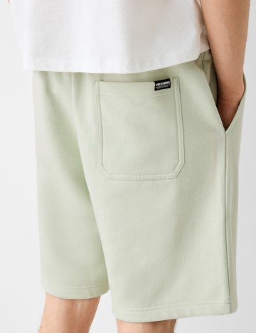 Pantaloni scurți Bershka, verde