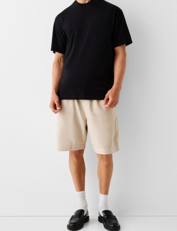 Pantaloni scurți Bershka, bej