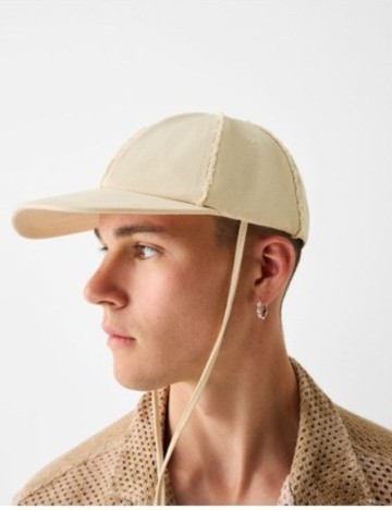 Șapcă Bershka, crem