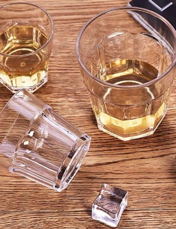 Pahar Shein, transparent