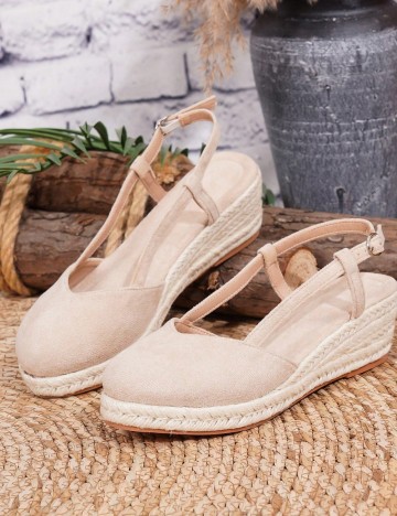 Saboți cu platformă Shein, crem