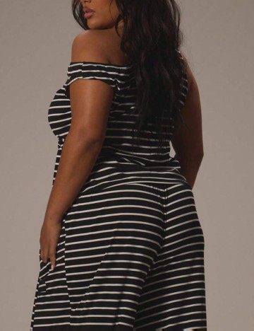 Tricou Shein Curve+, mix culori