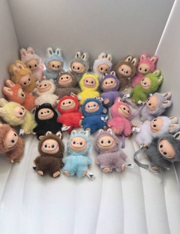 Figurină Shein, roz