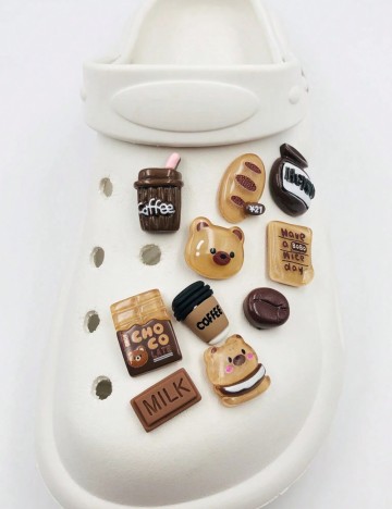 Set accesorii pentru crocs Shein, maro