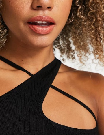 Top Collusion, negru