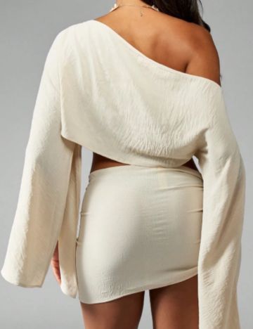 Compleu Shein Missguided, crem