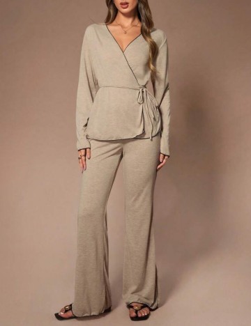 Compleu pijamale Shein, bej
