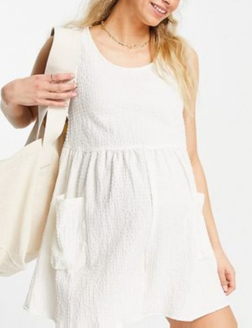 Salopetă scurtă ASOS, crem